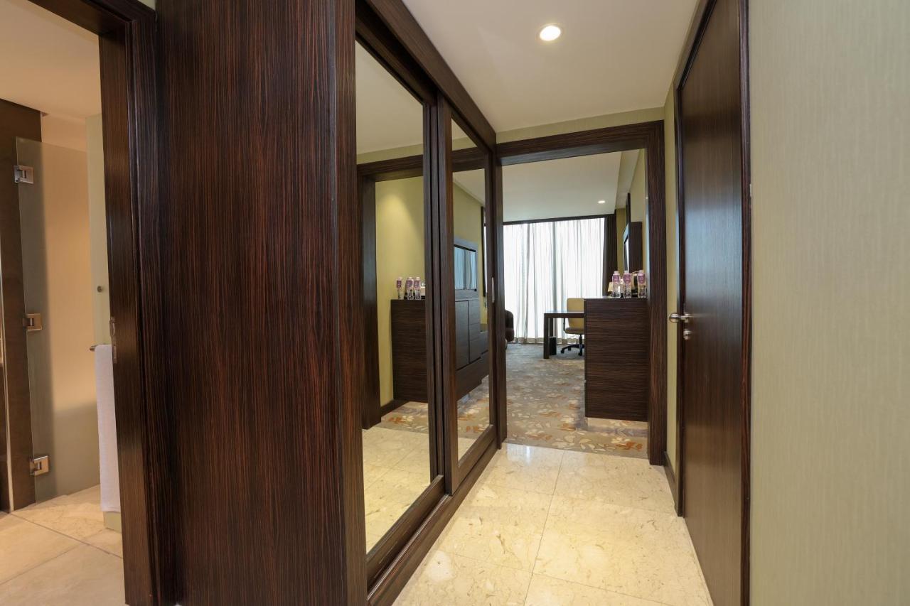 Crowne Plaza Kuwait Al Thuraya City By Ihg Kuwait City Exterior foto