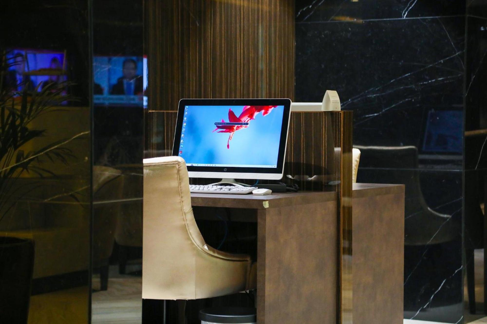 Crowne Plaza Kuwait Al Thuraya City By Ihg Kuwait City Exterior foto