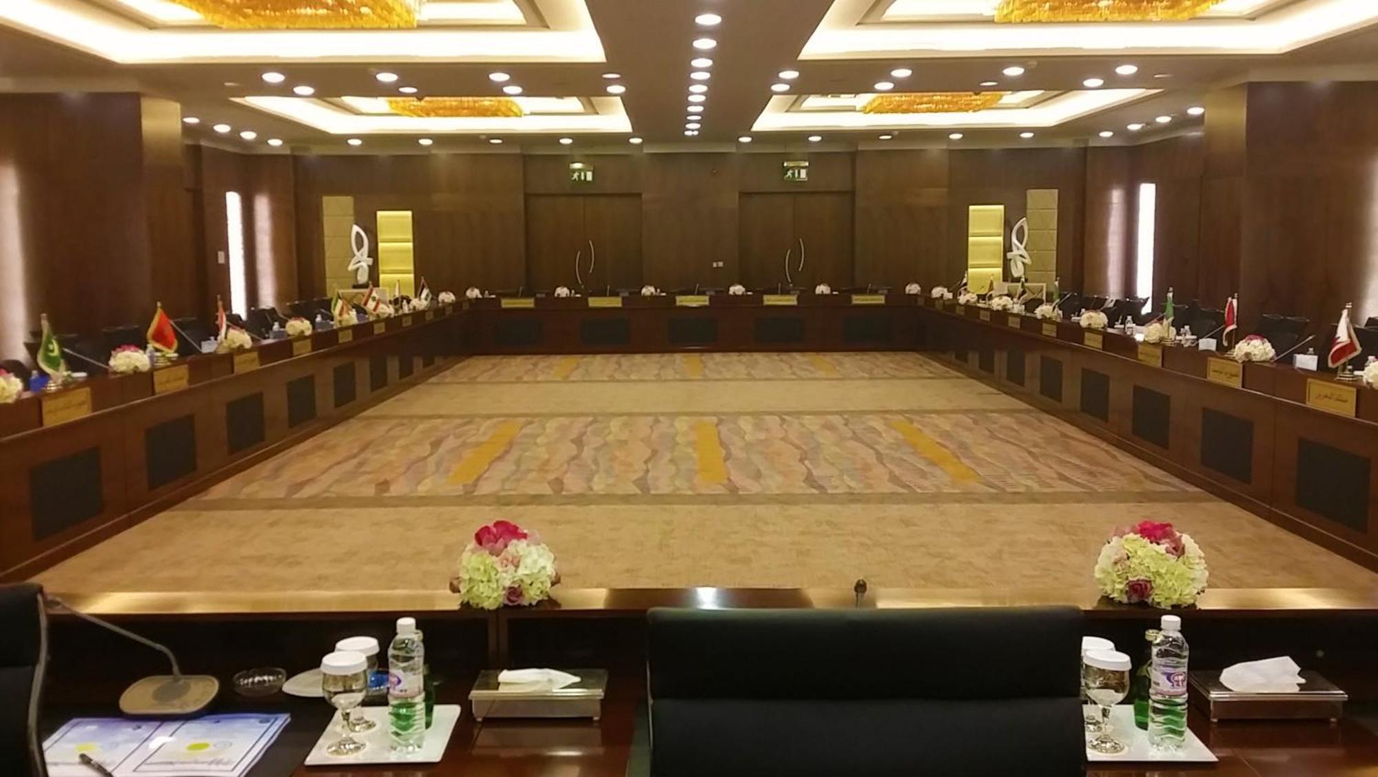 Crowne Plaza Kuwait Al Thuraya City By Ihg Kuwait City Exterior foto